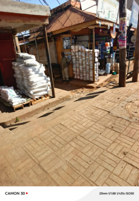 2500 sacs of 50kg packages of maize flour